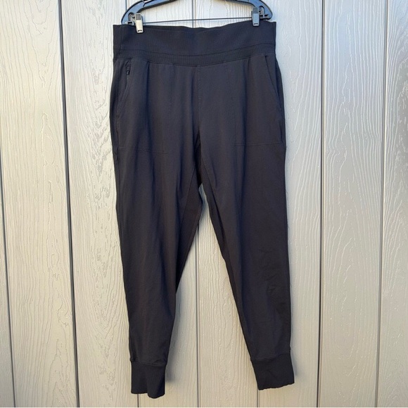 🌟HP🌟Athleta Women’s Venice Black Jogger Pants Size XL Tall - Picture 2 of 10